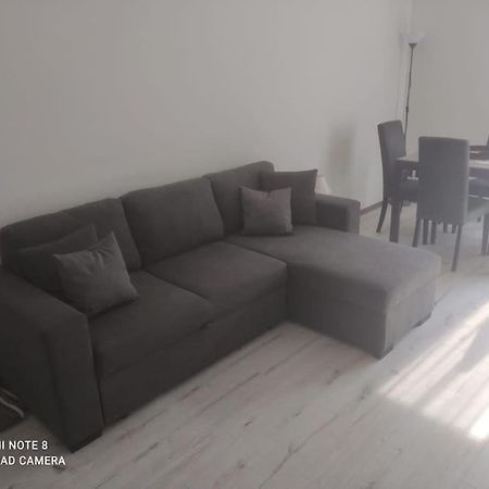 Casa Lucia Apartment Rozzano Bagian luar foto